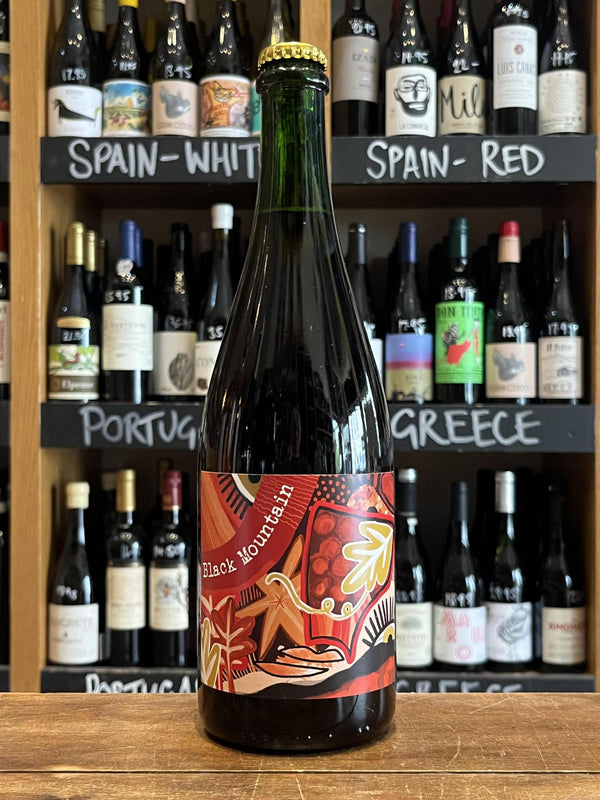 Black Mountain Col Fondo Red 2021