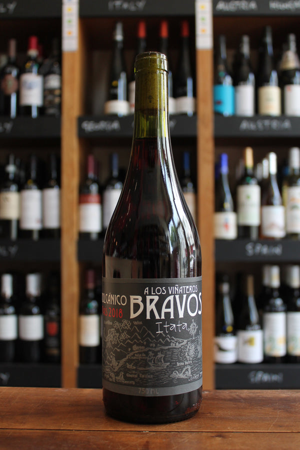 A Los Vinateros Bravos - Volcanico Pais-Seven Cellars