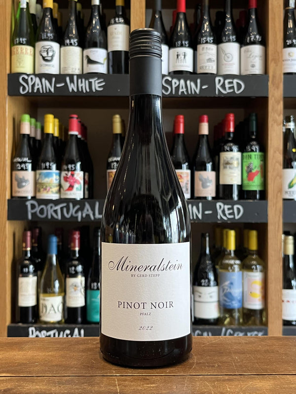 Mineralstein - Pinot Noir - Seven Cellars